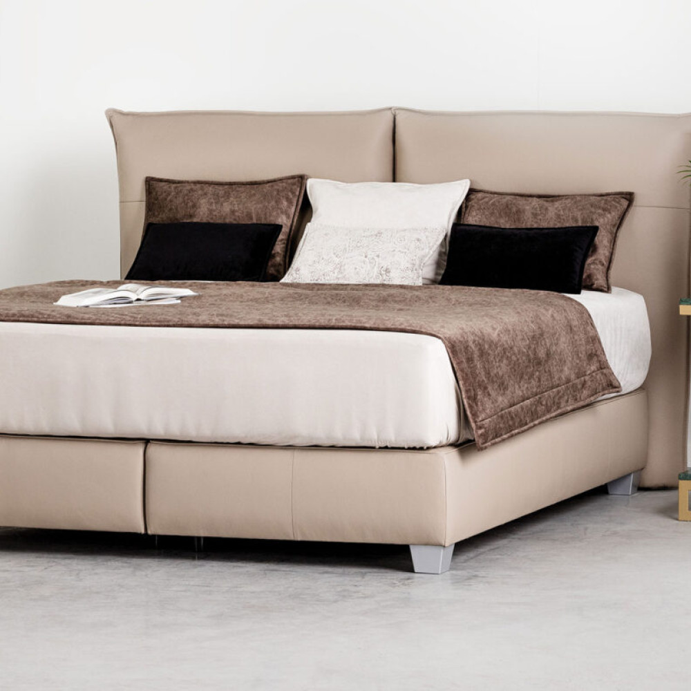 Gulta Fog  “Leather Collection”