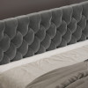 Charles gulta no "Box springs Collection"